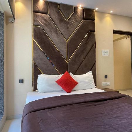 Osi Apartments Bandra West Mumbai Exterior foto